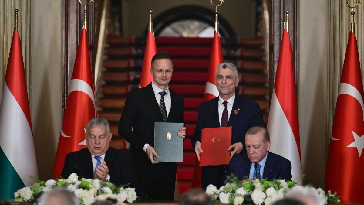 Hungary's FM Szijjarto hails Türkiye as 'reliable' transit partner