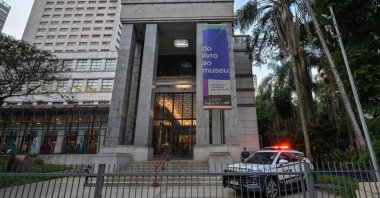 A Brazilian police patrol stands in front of the Mario de Andrade Public Library in downtown Sao Paulo, Brazil, Dec. 7, 2025. (AFP Photo)