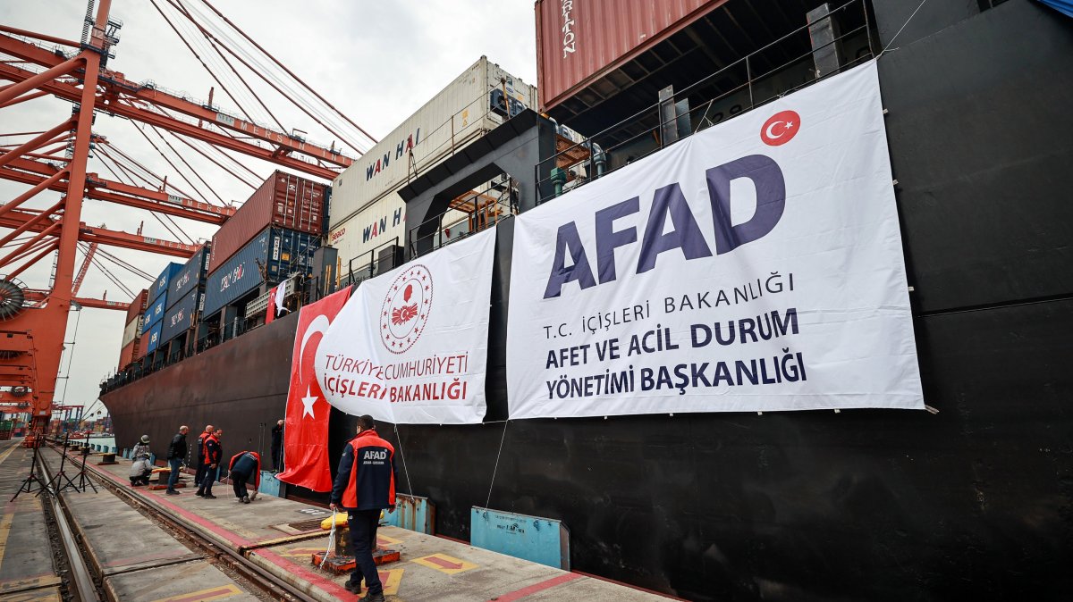 A vessel transporting tents supplied under the coordination of Türkiye’s Disaster and Emergency Management Authority (AFAD) sets sail from the Port of Mersin en route to Sudan, Mersin, Türkiye, Dec. 6, 2025. (AA Photo)