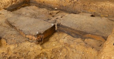 Excavation of the ancient campfire at an archaeological site near the village of Barnham in England in this handout image released on Dec.10, 2025. (Jordan Mansfield, Pathways to Ancient Britain Project/Handout via Reuters)