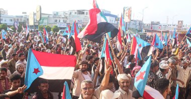 Yemeni supporters of the UAE-backed Southern Transitional Council (STC), which wants to revive an independent South Yemen, wave the old South Yemen flag, as they rally in Al-Aroud Square, demanding a &quot;second independence,&quot; in the port city of Aden, Yemen, Dec. 8, 2025. (AFP Photo)