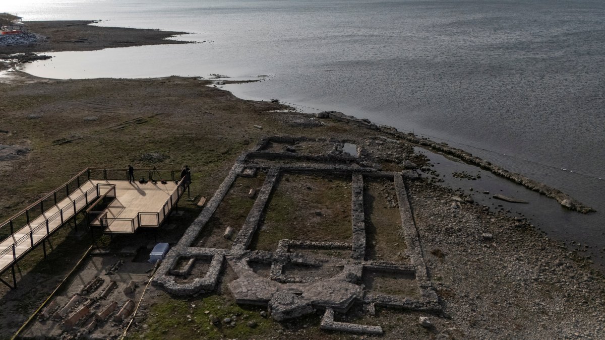 A drone view shows the remains of the sunken Byzantine Basilica of St. Neophytos by Lake Iznik, Bursa, Türkiye, Nov. 21, 2025. (Reuters Photo)