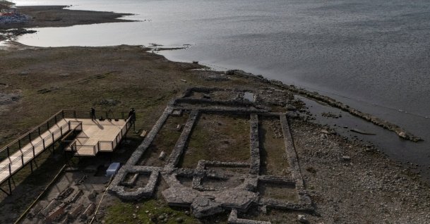 A drone view shows the remains of the sunken Byzantine Basilica of St. Neophytos by Lake Iznik, Bursa, Türkiye, Nov. 21, 2025. (Reuters Photo)