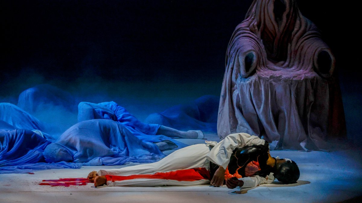 Actors perform during the general rehearsal of Ennio Morricone&#039;s only opera, Partenope, at the San Carlo Theatre, Naples, Italy, Dec. 11, 2025. (AP Photo)