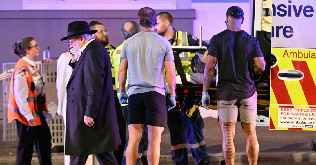 Health workers put a patient into an ambulance after a shooting incident at Bondi Beach in Sydney, Australia, Dec. 14, 2025. (AFP Photo)