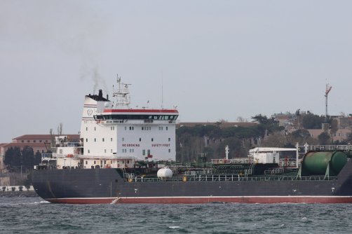 Turkish-owned chemical tanker Viva transits the Bosphorus enroute to the Black Sea, in Istanbul, Türkiye, Nov. 18, 2025. (Reuters Photo)