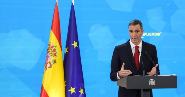 Spain's Prime Minister Pedro Sanchez gestures during a press conference at the Moncloa Palace in Madrid, Dec. 15, 2025. (AFP Photo)