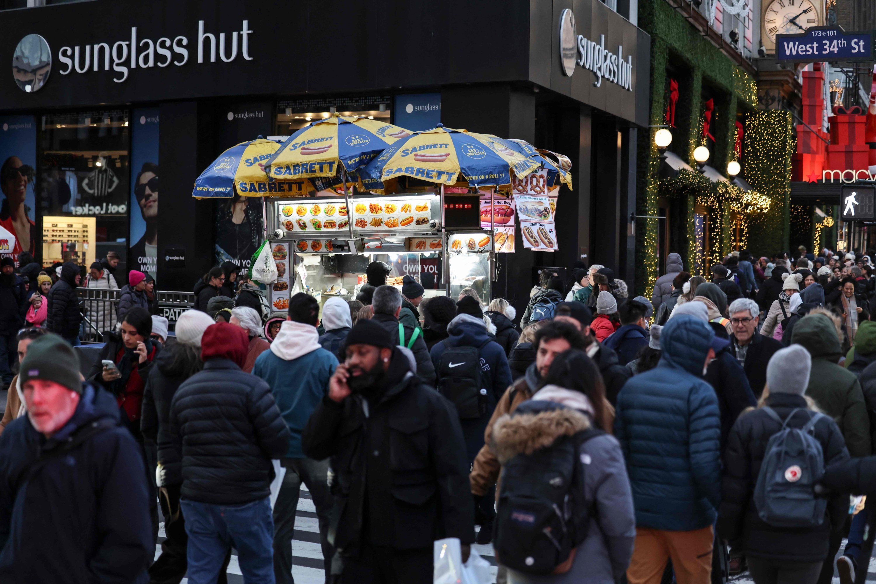 US unemployment hits 4-year high of 4.6% November