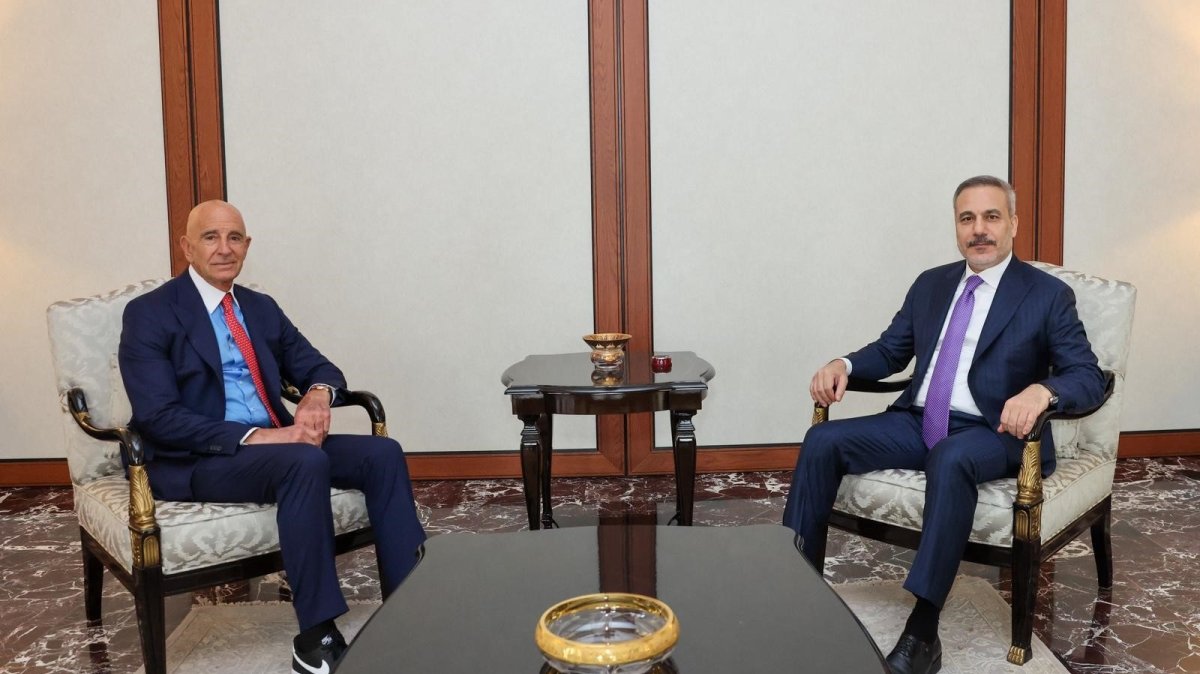 Turkish FM holds closed-door talks with US envoy Tom Barrack