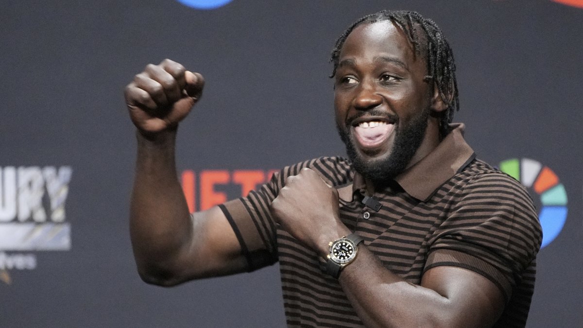 Terence Crawford motions during a news conference, Las Vegas, U.S., June 27, 2025. (AP Photo)