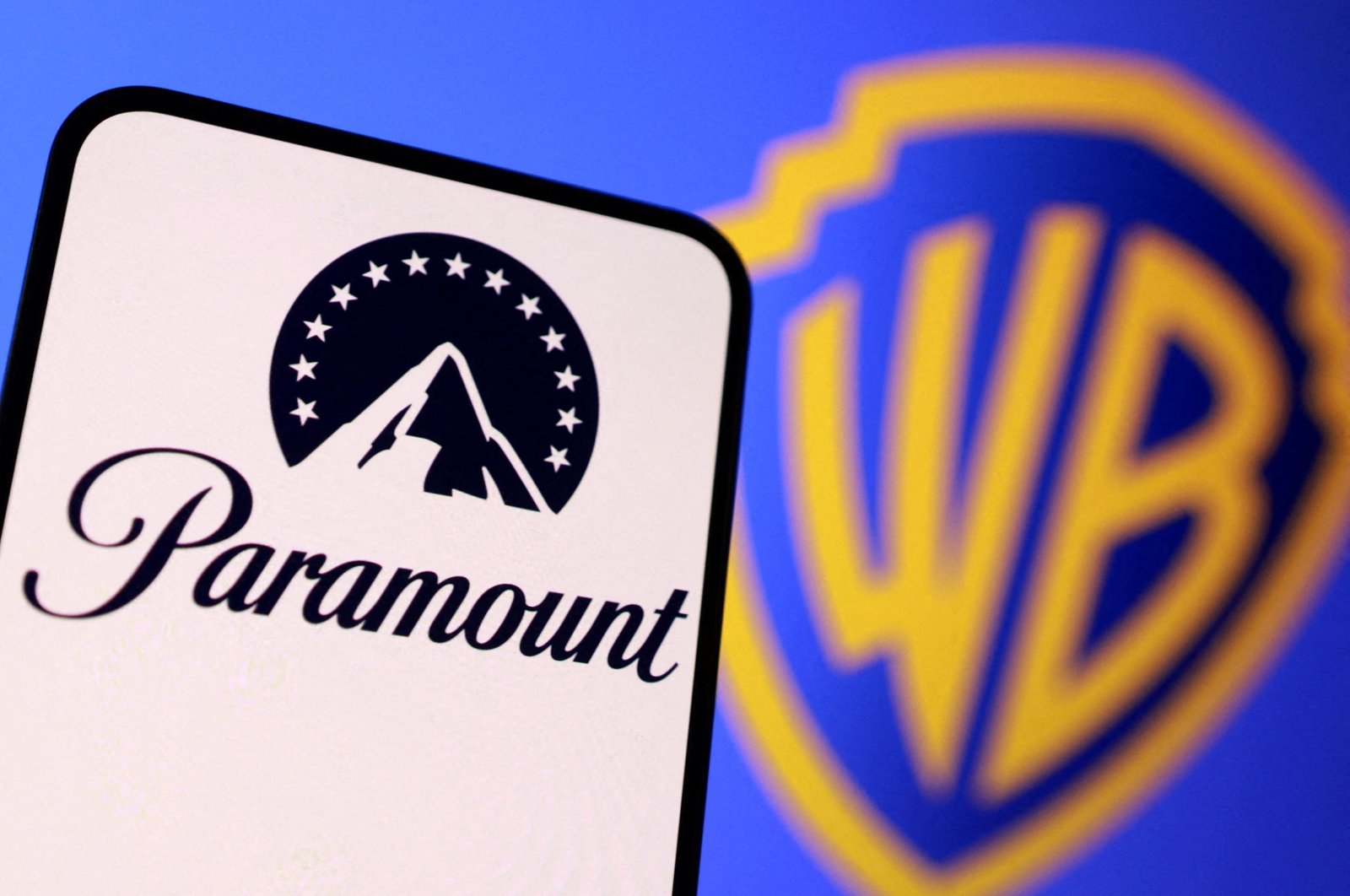 Warner Bros. likely to reject $108B Paramount bid, Kushner pulls out |  Daily Sabah