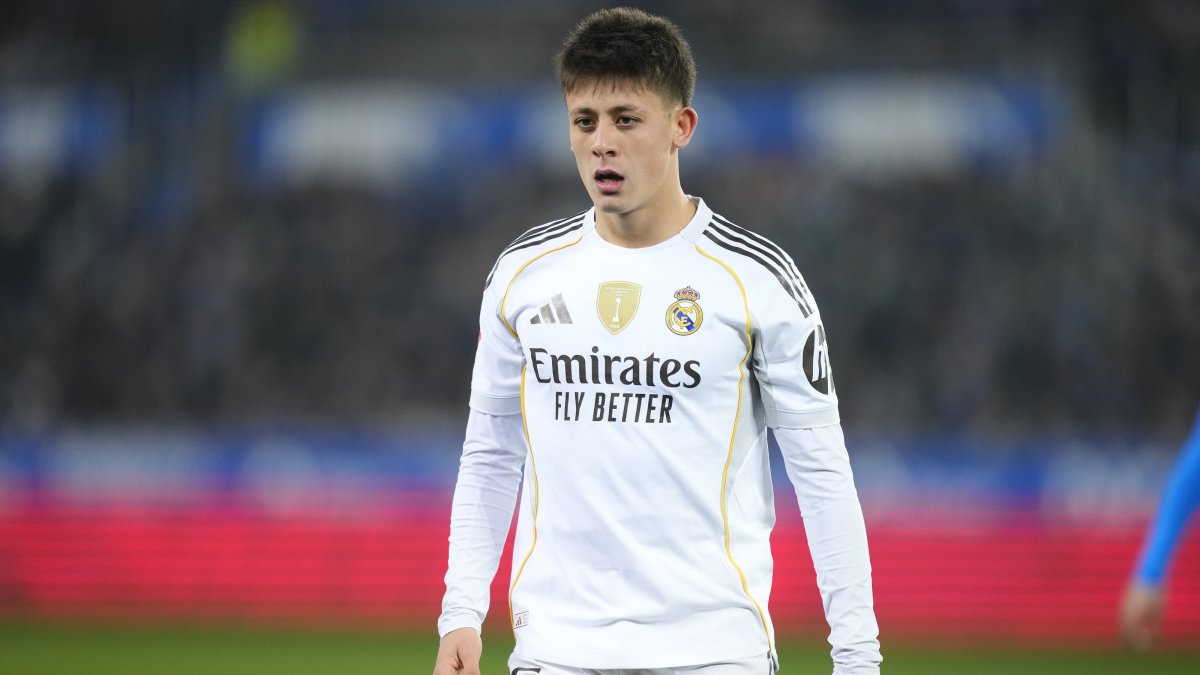 Real Madrid's Arda Güler reacts during the La Liga match against Deportivo Alaves at Estadio de Mendizorroza, Vitoria-Gasteiz, Spain, Dec. 14, 2025. (AA Photo) 