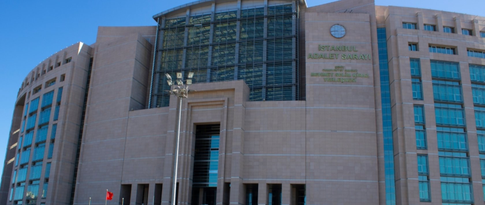 The Çağlayan Justice Palace, where prosecutors handle separate narcotics cases, Istanbul, Türkiye, Oct. 13, 2019. (Shutterstock)
