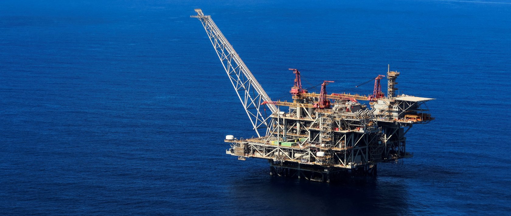 The gas platform for Leviathan, Israel's largest gas field, is seen from a helicopter near Haifa Bay, northern Israel, Aug. 1, 2023. (Reuters Photo)