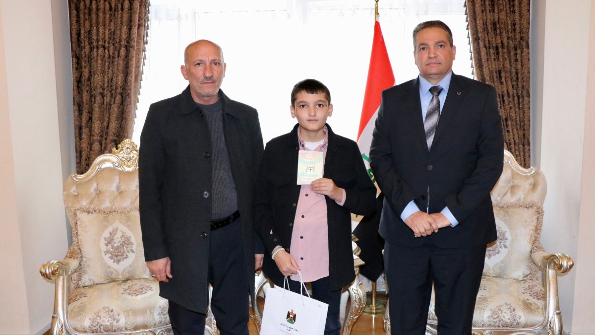 Turkmen child abducted by Daesh reunites with family in Türkiye
