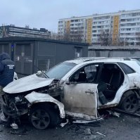 An investigator works at the scene where Lt. Gen. Fanil Sarvarov was reportedly killed in a car bomb in Moscow, Russia, Dec. 22, 2025. (Reuters Photo)