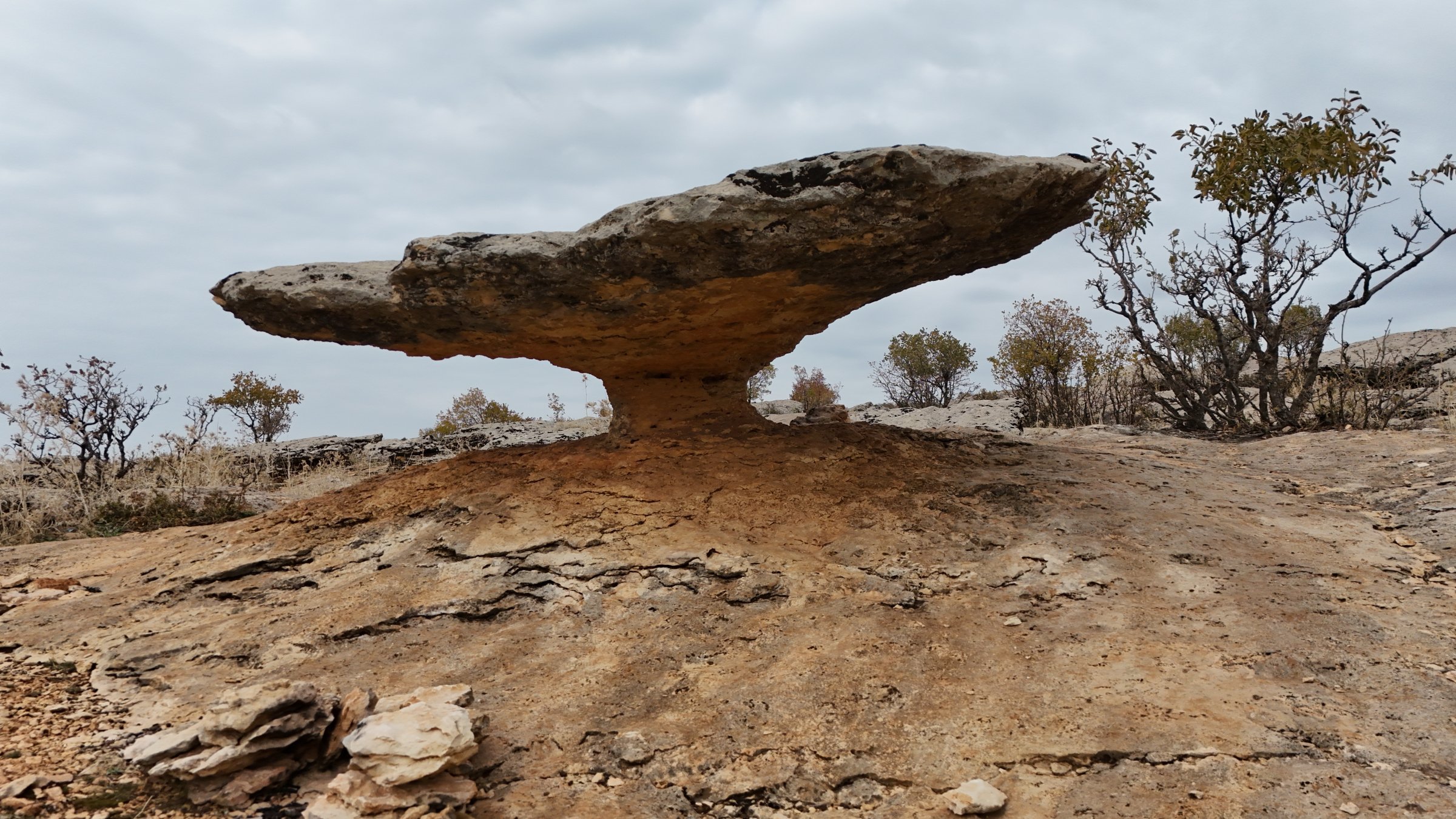 A view of the geological formation known locally as the “Mushroom Rock” or “Shield Rock,” a natural landmark believed to be a remnant of the Ice Age, Diyarbakır, southeastern Türkiye, Dec. 21, 2025. (İHA Photo)