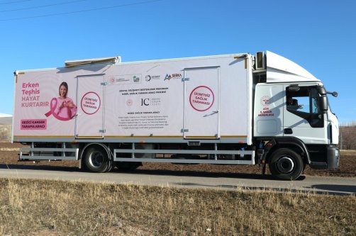 A mobile cancer screening truck on the way to a village, Ağrı, Türkiye, Dec. 22, 2025. (AA Photo)