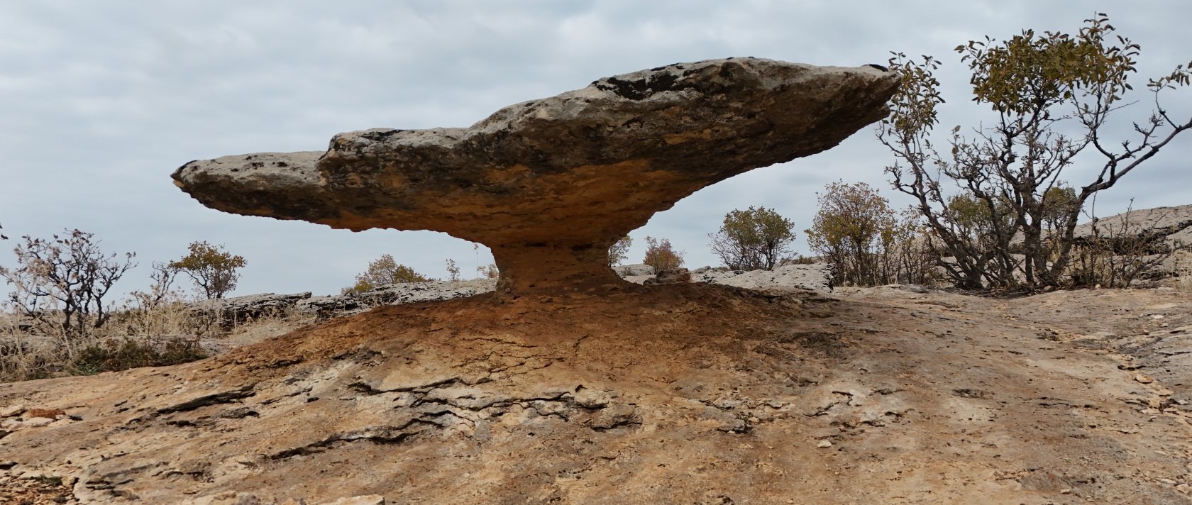 A view of the geological formation known locally as the “Mushroom Rock” or “Shield Rock,” a natural landmark believed to be a remnant of the Ice Age, Diyarbakır, southeastern Türkiye, Dec. 21, 2025. (İHA Photo)