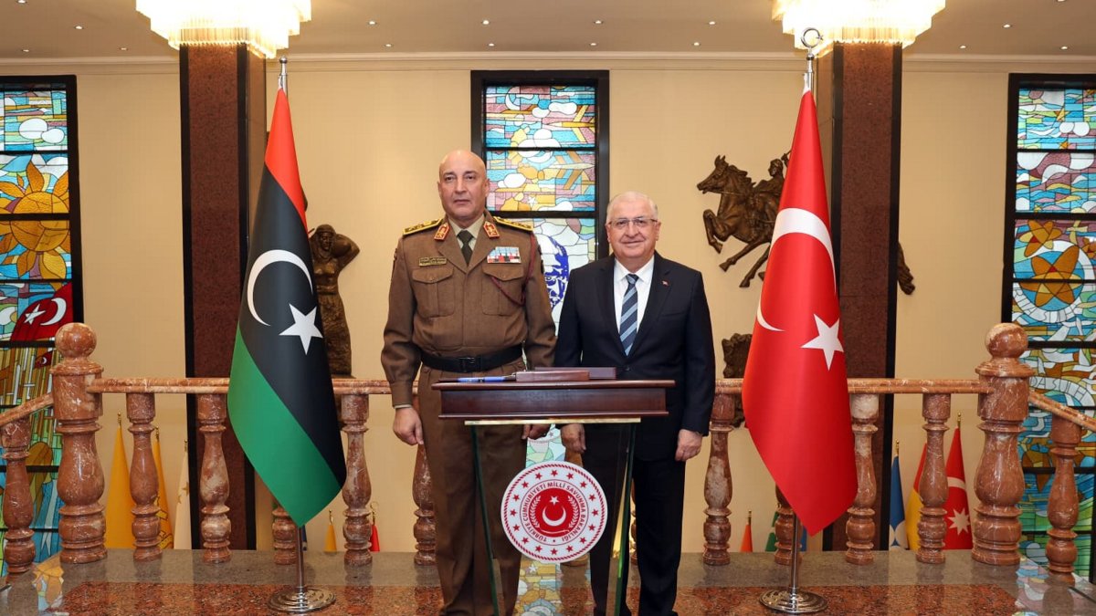 Jet with Libya’s top general onboard loses contact near Ankara