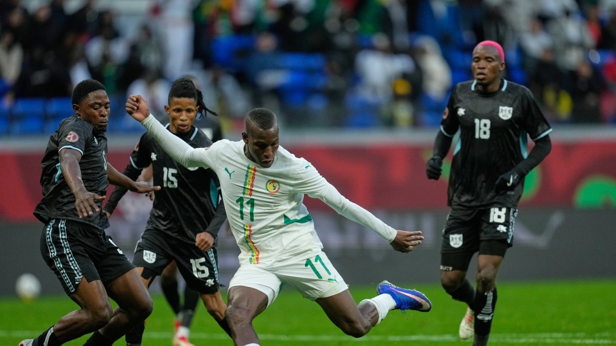 Senegal soar as Nigeria scrape through, Tunisia cruise at AFCON