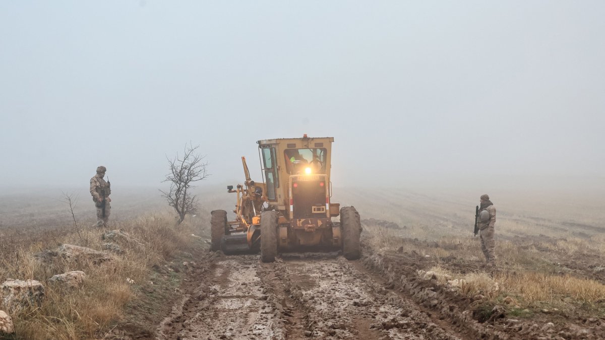 Soldiers patrol as search and rescue operations continue at the wreckage site following the crash of a Libya-bound business jet carrying Libyan Chief of Staff General Muhammad Ali Ahmed Al-Haddad, found 2 kilometers south of Kesikkavak Village at Haymana district in Ankara, Türkiye, Dec. 24, 2025. (AFP Photo)