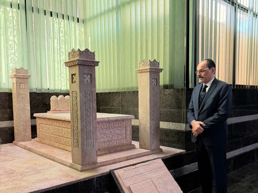 In this photograph, obtained from social media platform X, MIT Chief Ibrahim Kalın is seen visiting the tomb of the scholar and philosopher Abu Nasr al-Farabi, Damascus, Syria, Dec. 24, 2025.