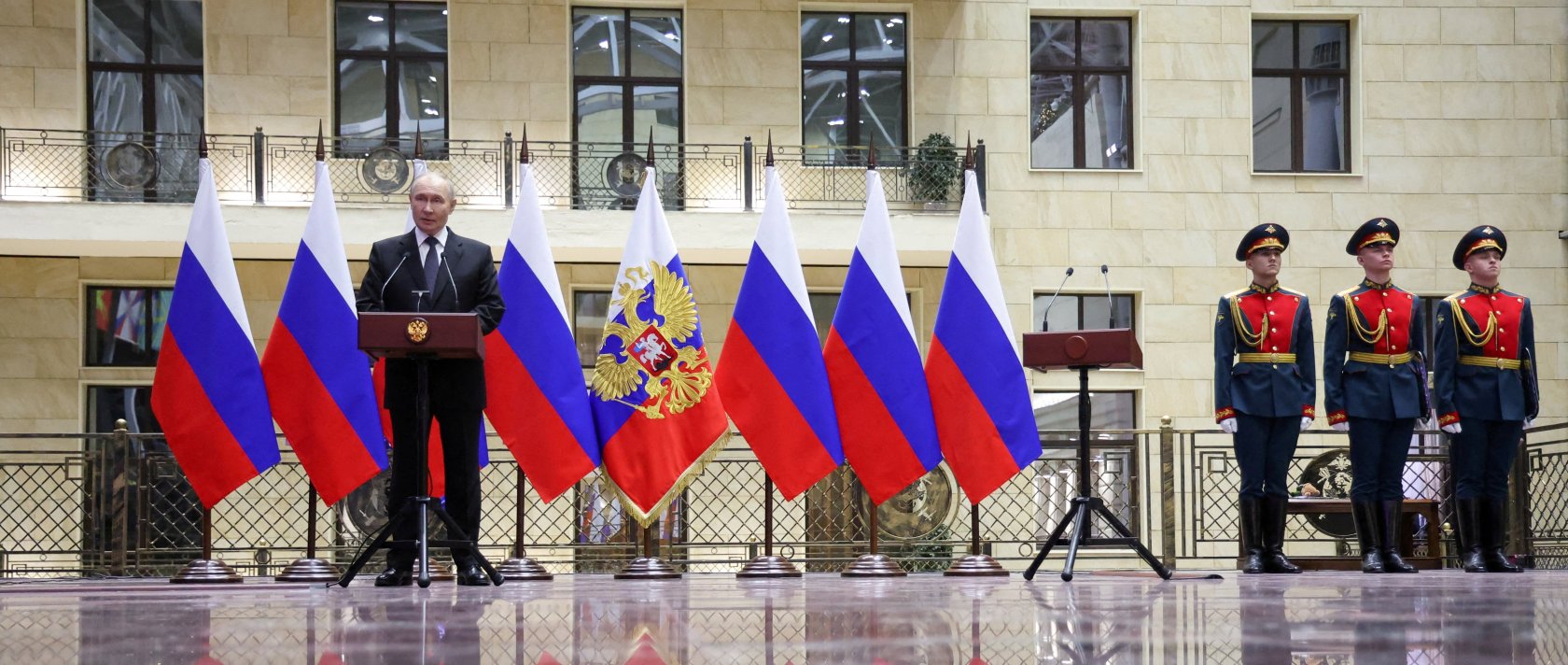 Russia's President Vladimir Putin takes part in a ceremony to present Gold Star medals to service members, who were involved in the country's military campaign in Ukraine and awarded the title of Hero of Russia, in Moscow, Russia, Dec. 17, 2025. (Reuters Photo)
