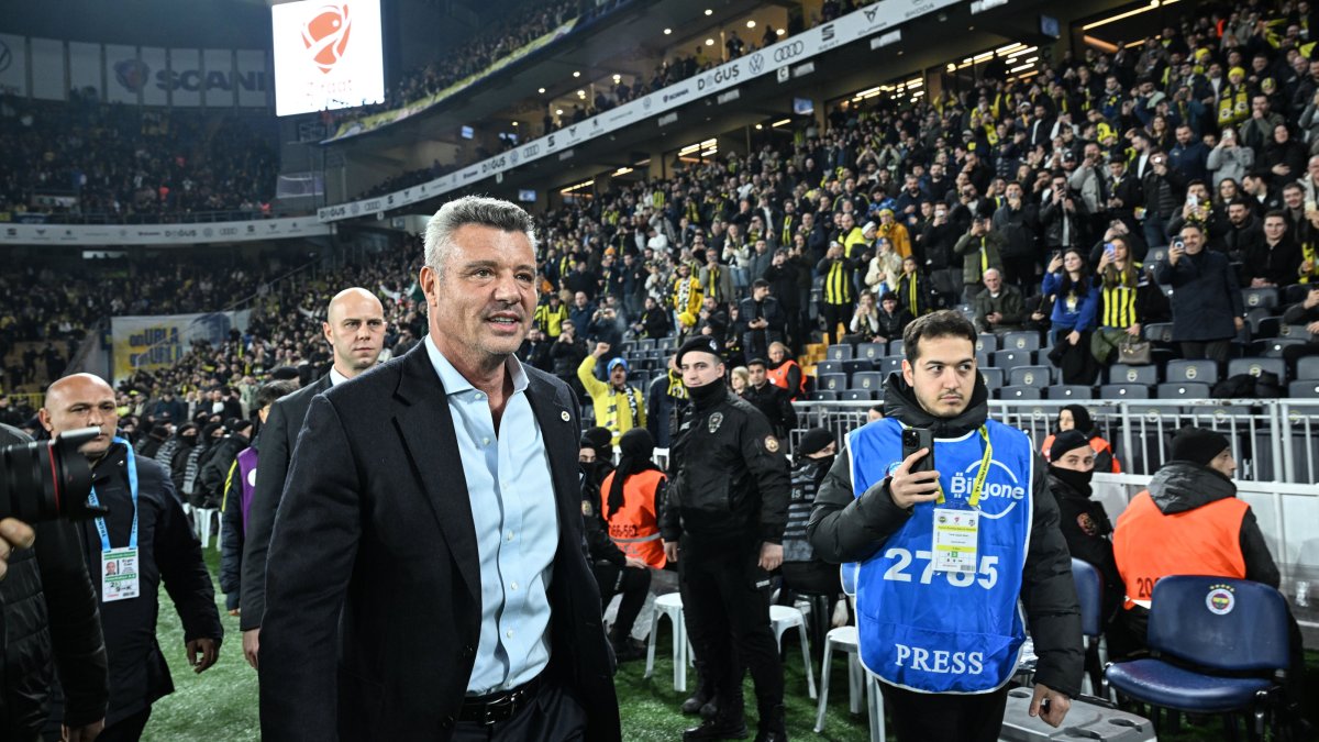 Fenerbahçe President Sadettin Saran arrives at the stadium ahead of the Ziraat Turkish Cup match between Fenerbahçe and Beşiktaş at Chobani Stadium, Istanbul, Türkiye, Dec. 23, 2025. (AA Photo)