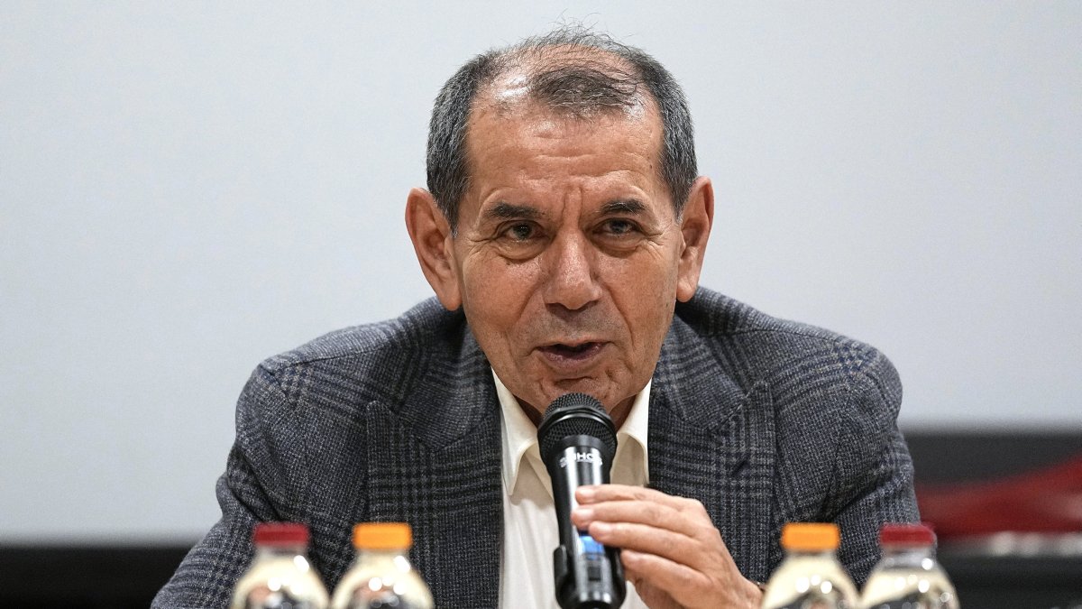 Galatasaray President Dursun Özbek addresses the press at the at the Kemerburgaz Metin Oktay Facilities, Istanbul, Türkiye, Dec. 25, 2025. (AA Photo)