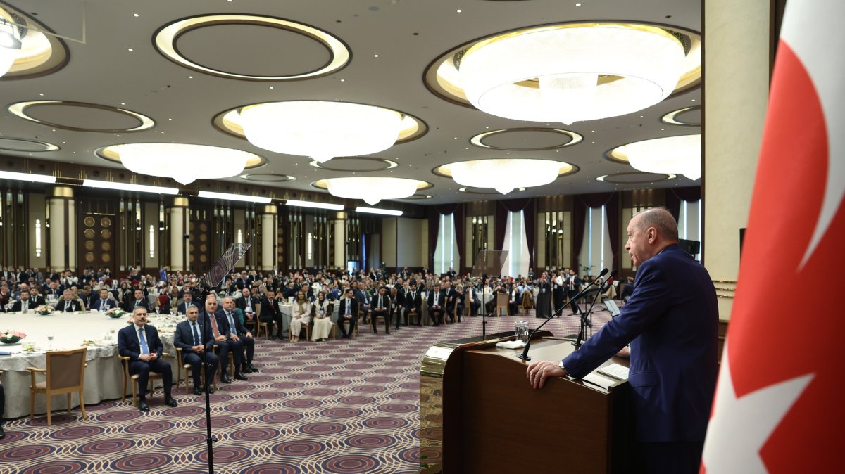 Erdoğan stresses Muslim solidarity in tough times, crises