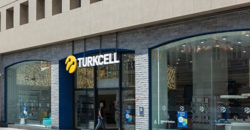 A Turkcell store and logo, Istanbul, Türkiye, June 27, 2023. (Shutterstock Photo)