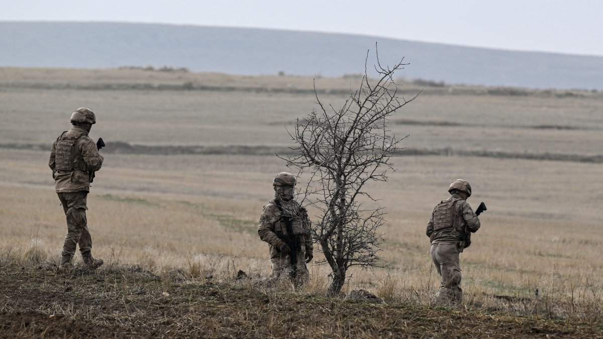 Germany to analyze black box from crash killing Libyan general