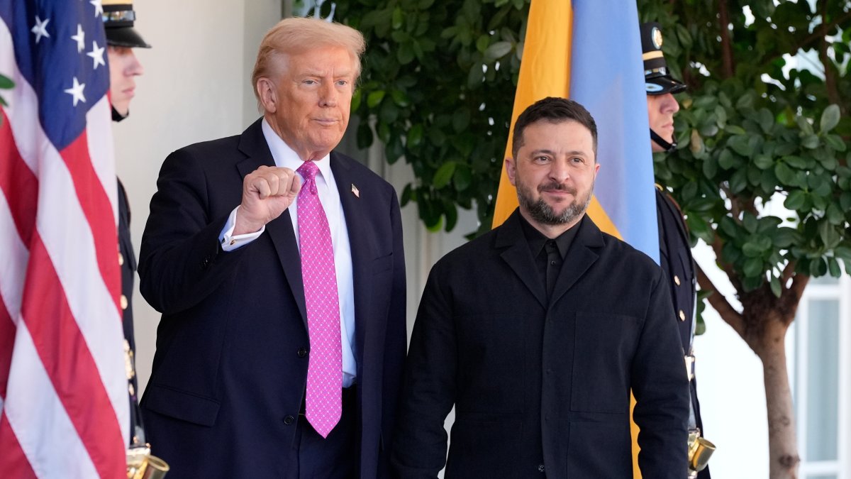 Zelenskyy signals imminent Trump meeting as war, diplomacy intensify