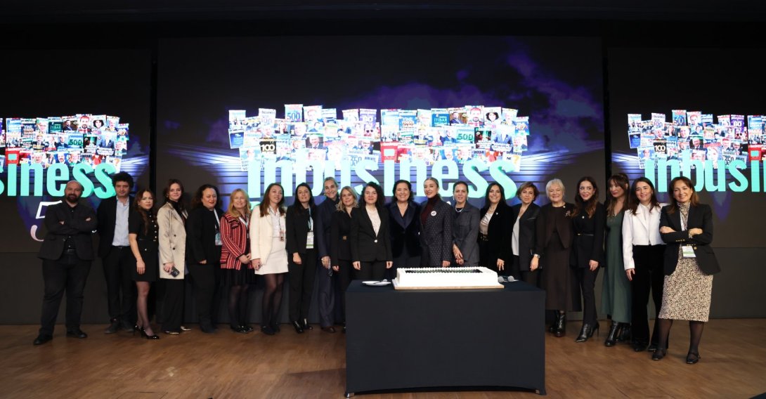 The Sustainable Century Summit team cuts a cake to mark the event’s third year, Istanbul, Türkiye, Dec. 26, 2025. (Courtesy of Turkuvaz Media)