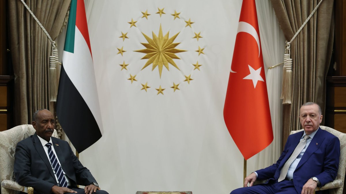 Sudan’s Burhan hails Turkish support for stability