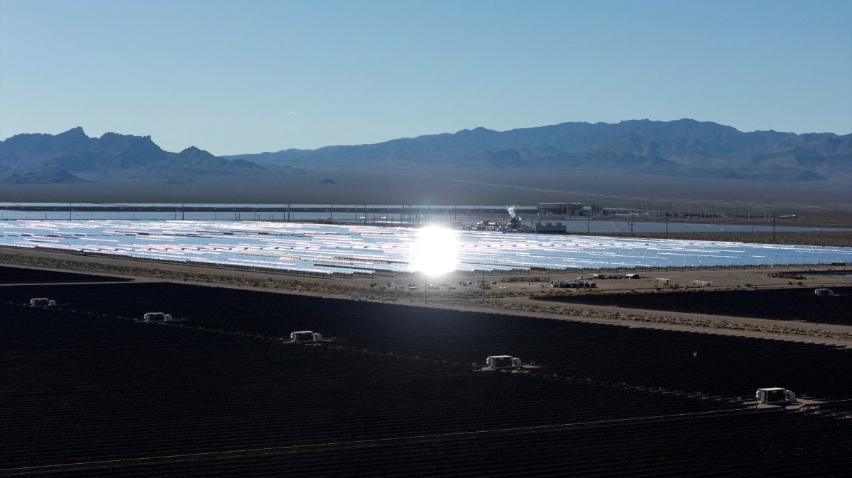 A drone view of sunlight reflecting off solar panels at the Copper Mountain Solar 2 facility in Boulder City, Nevada, U.S., Nov. 23, 2025. (Reuters Photo)
