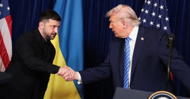 U.S. President Donald Trump and Ukrainian President Volodymyr Zelenskyy shake hands during a press conference at Trump’s Mar-a-Lago club, in Palm Beach, Florida, U.S., Dec. 28, 2025. (Reuters Photo)