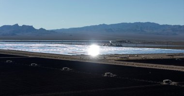 A drone view of sunlight reflecting off solar panels at the Copper Mountain Solar 2 facility in Boulder City, Nevada, U.S., Nov. 23, 2025. (Reuters Photo)