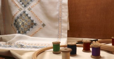 An Antep-embroidered covering with vibrant threads, Gaziantep, southeastern Türkiye, Dec. 23, 2025. (AA Photo)