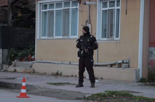 Police officers block access to Elmalık village road after a counterterrorism operation targeting Daesh, Yalova, Türkiye, Dec. 29, 2025. (AA Photo)