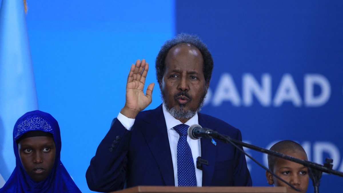 President of Somalia Hassan Sheikh Mohamud delivers his remarks during a ceremony to mark the 80th anniversary of the Somali Police Force at the Scuola Policia in Mogadishu, Dec. 20, 2023. (AFP File Photo)