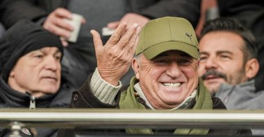 Fatih Terim watches on during the TFF 1. Lig match between Sarıyerspor and Bodrum FK at Yusuf Ziya Öniş Stadium, Istanbul, Türkiye, Dec. 27, 2025. (AA Photo)