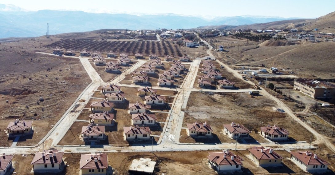 An aerial view of completed disaster housing in Darende district following the Feb. 6, 2023, earthquakes, Malatya, Türkiye, Dec. 18, 2025. (AA Photo)