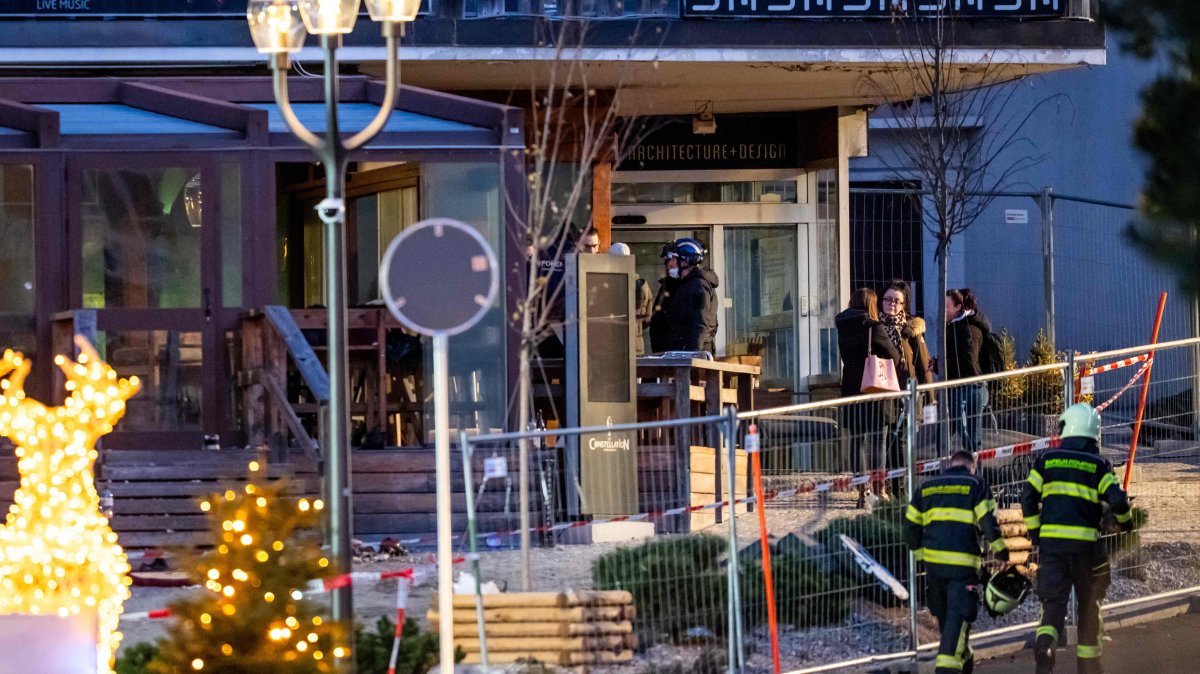 Rescuers are seen at the site of an explosion that ripped through a bar in Crans-Montana, Swizerland, Jan. 1, 2026. (AFP Photo)