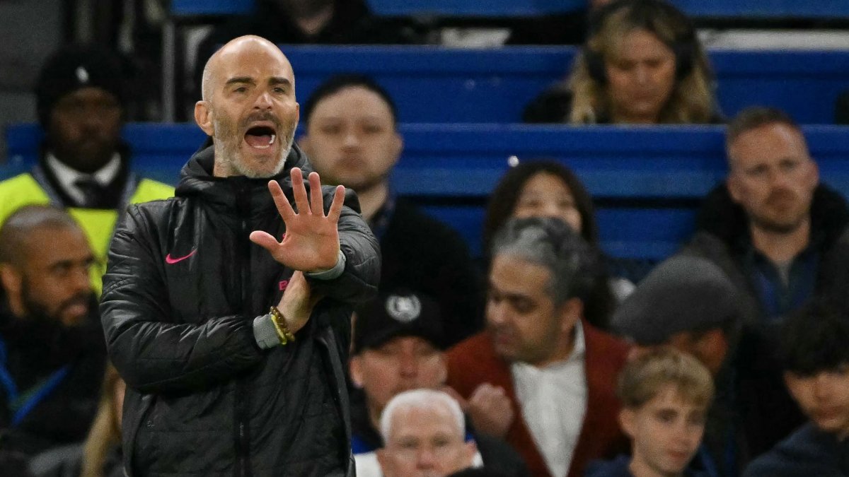 Chelsea's Italian head coach Enzo Maresca reacts during the UEFA Conference League semi-final second leg football match between Chelsea FC and Djurgardens IF at Stamford Bridge in London,  May 8, 2025. (AFP Photo) 