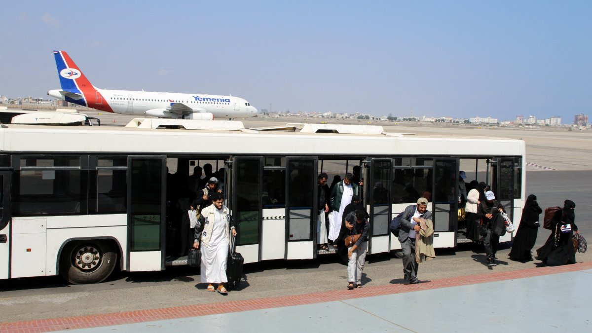 Saudi-UAE differences grow after Yemen shuts Aden airport