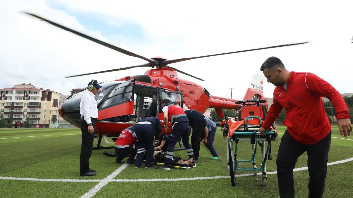 Air ambulance crews conduct a training exercise to improve response time and operational precision in Malatya, eastern Türkiye, Jan. 1, 2026. (AA Photo)