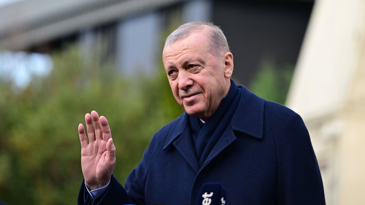 President Recep Tayyip Erdoğan speaks to reporters after Friday prayers, Istanbul, Türkiye, Jan. 2, 2026. (AA Photo)