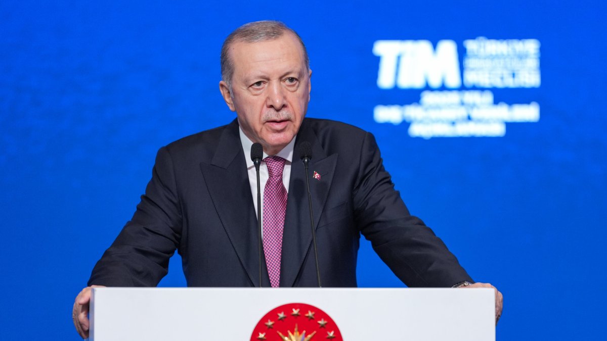 President Recep Tayyip Erdoğan speaks at the “2025 Export Figures Announcement Program” at the Istanbul Congress Center in Istanbul, Türkiye, Jan. 3, 2026.